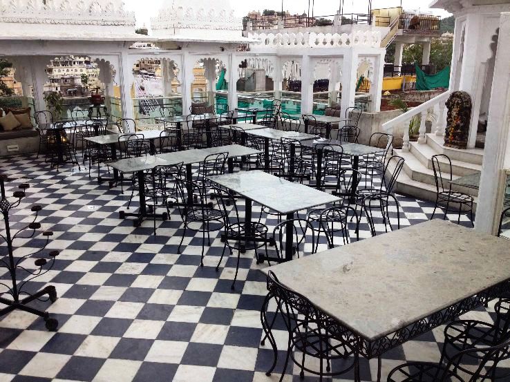 2. Pichola bar